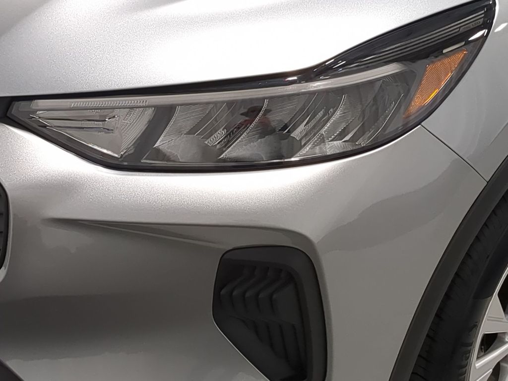 Thumbnail: 2023 Ford Escape - 24