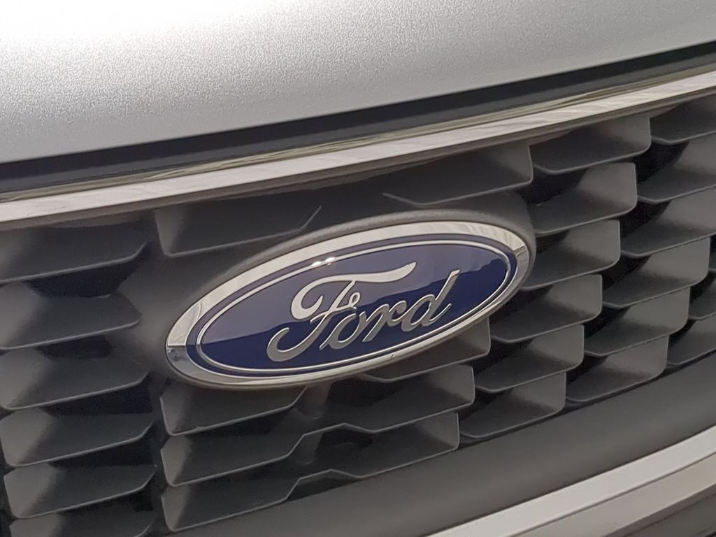 Thumbnail: 2023 Ford Escape - 7