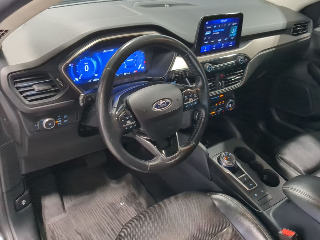 Thumbnail: 2021 Ford Escape - 2
