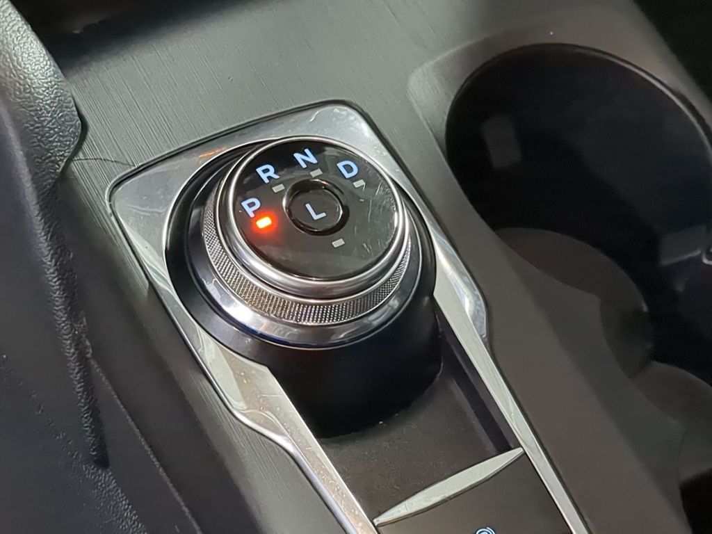 Thumbnail: 2021 Ford Escape - 14