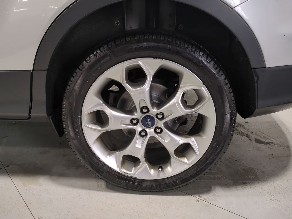 Thumbnail: 2015 Ford Escape - 8
