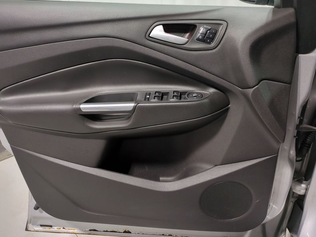 Thumbnail: 2015 Ford Escape - 34