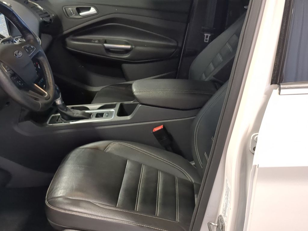 Thumbnail: 2017 Ford Escape - 10