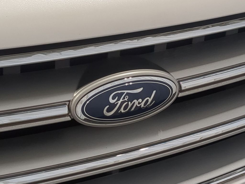 Thumbnail: 2017 Ford Escape - 7