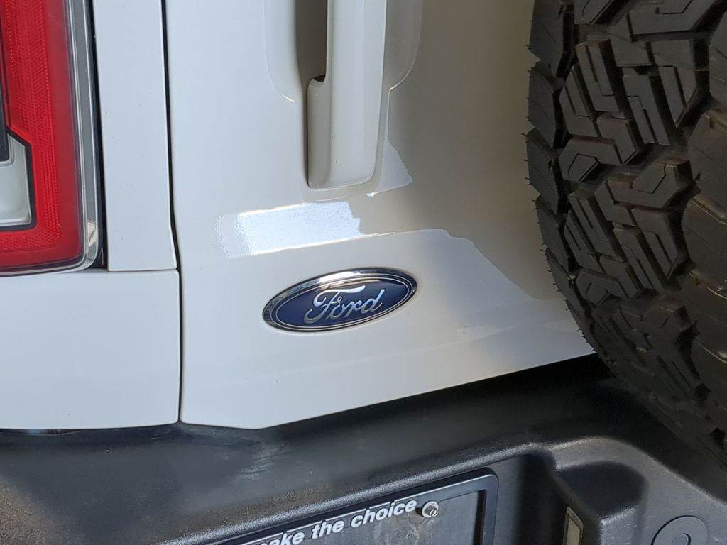 Thumbnail: 2021 Ford Bronco - 15