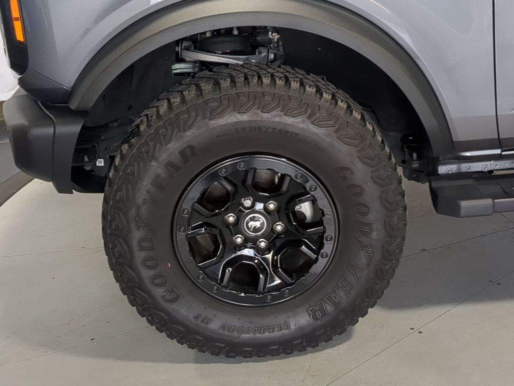 Thumbnail: 2023 Ford Bronco - 7