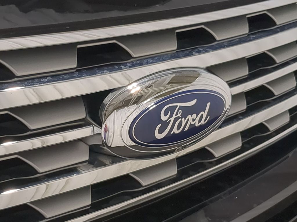 Thumbnail: 2019 Ford Expedition - 24