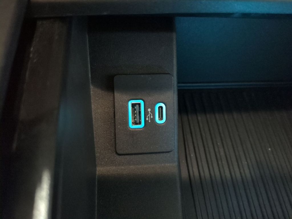 Thumbnail: 2020 Ford F-250 - 34