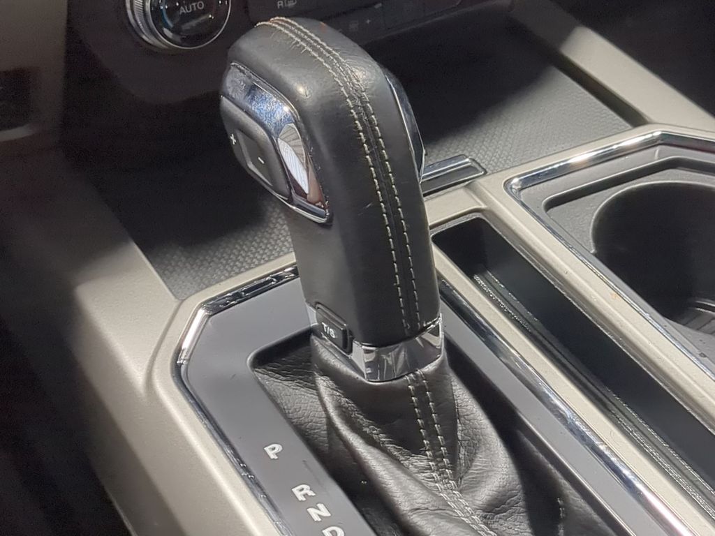 Thumbnail: 2015 Ford F-150 - 32