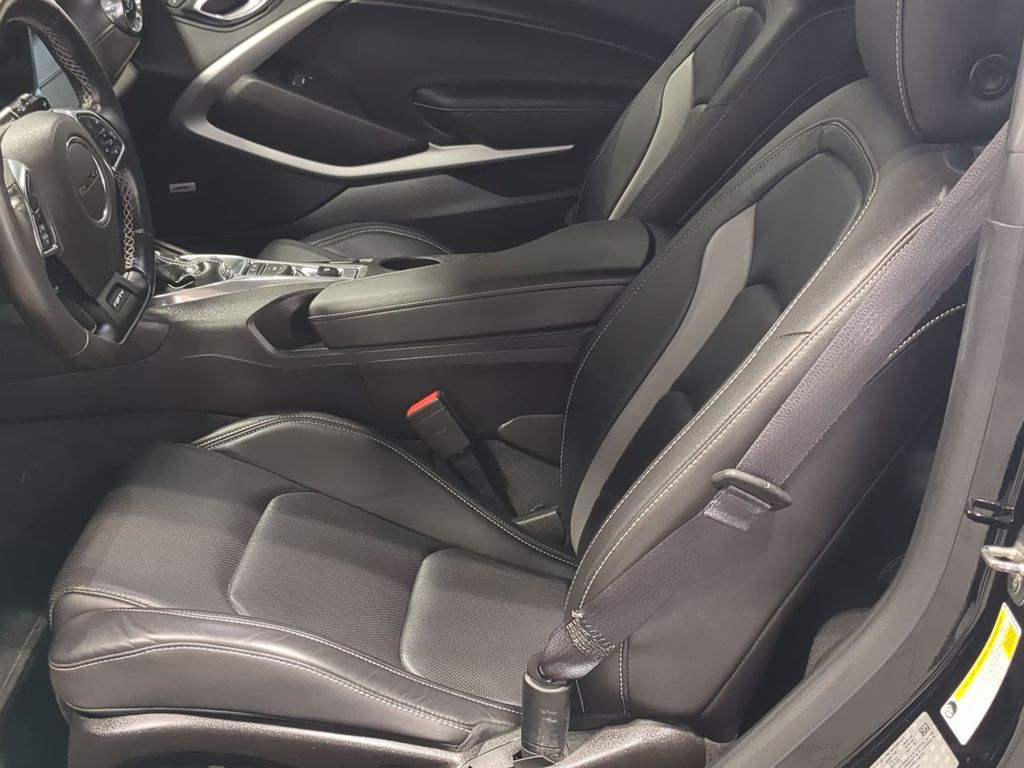 Thumbnail: 2017 Chevrolet Camaro - 10