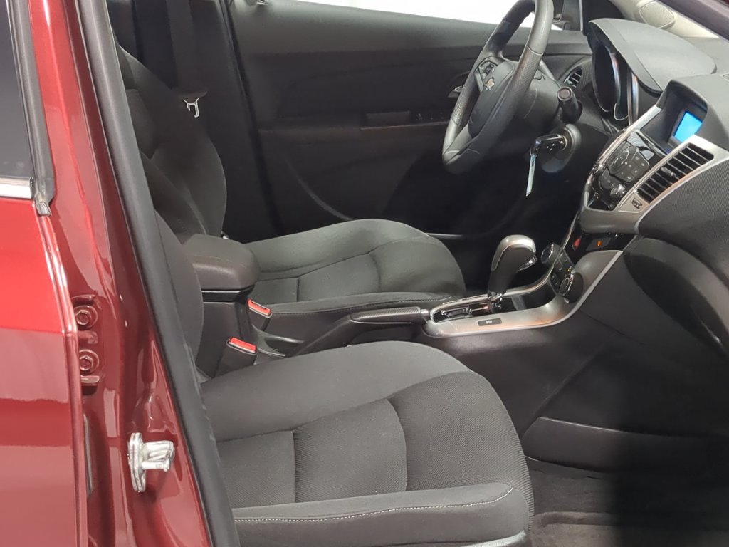 Thumbnail: 2016 Chevrolet Cruze - 11