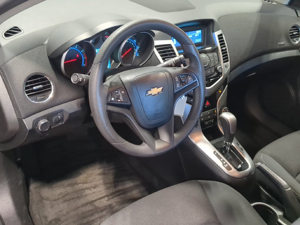 Thumbnail: 2016 Chevrolet Cruze - 2