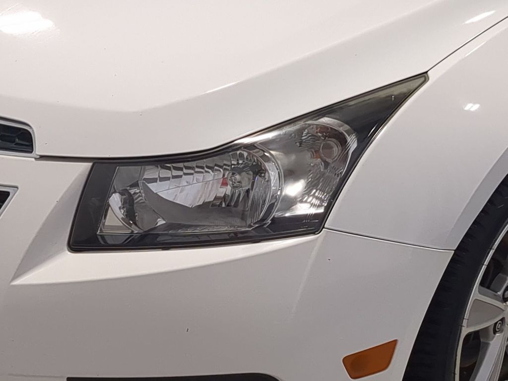 Thumbnail: 2013 Chevrolet Cruze - 23
