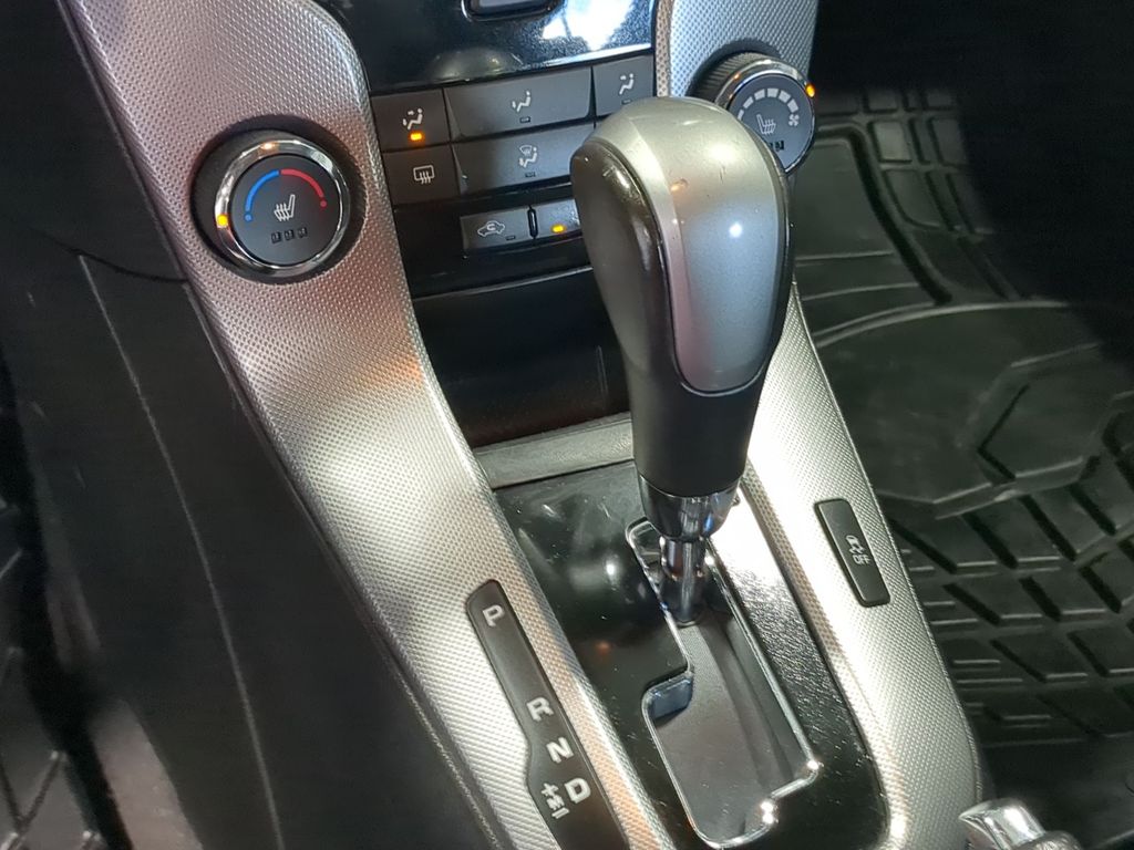 Thumbnail: 2013 Chevrolet Cruze - 14