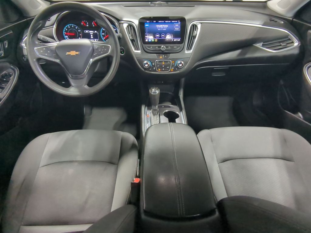 Thumbnail: 2020 Chevrolet Malibu - 9