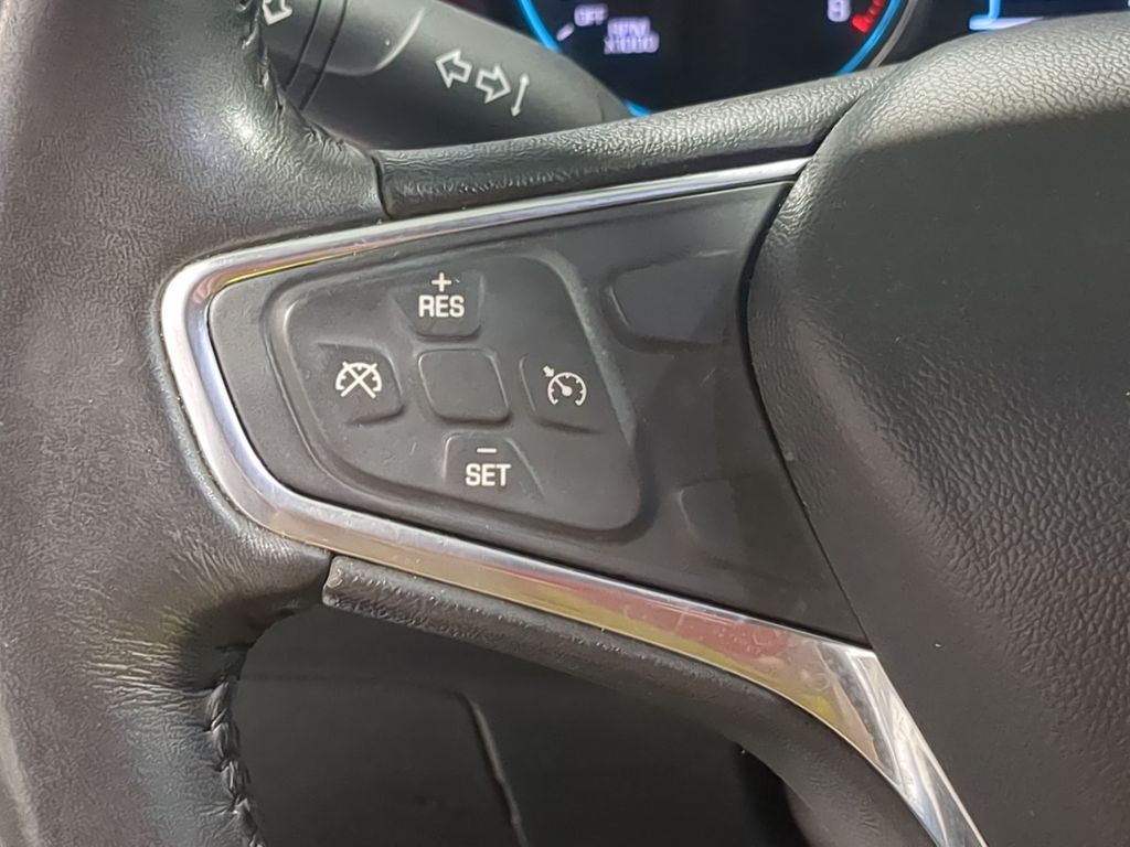 Thumbnail: 2017 Chevrolet Malibu - 29