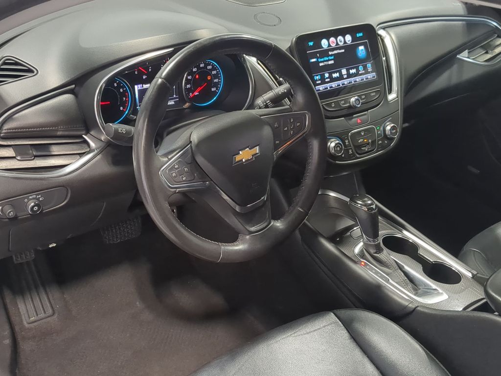 Thumbnail: 2017 Chevrolet Malibu - 2