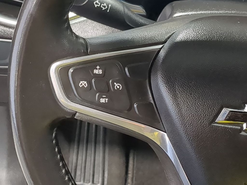 Thumbnail: 2016 Chevrolet Malibu - 29
