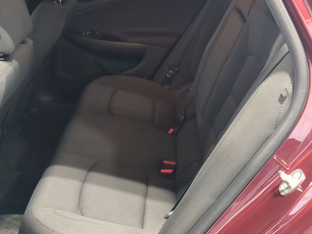 Thumbnail: 2016 Chevrolet Malibu - 11