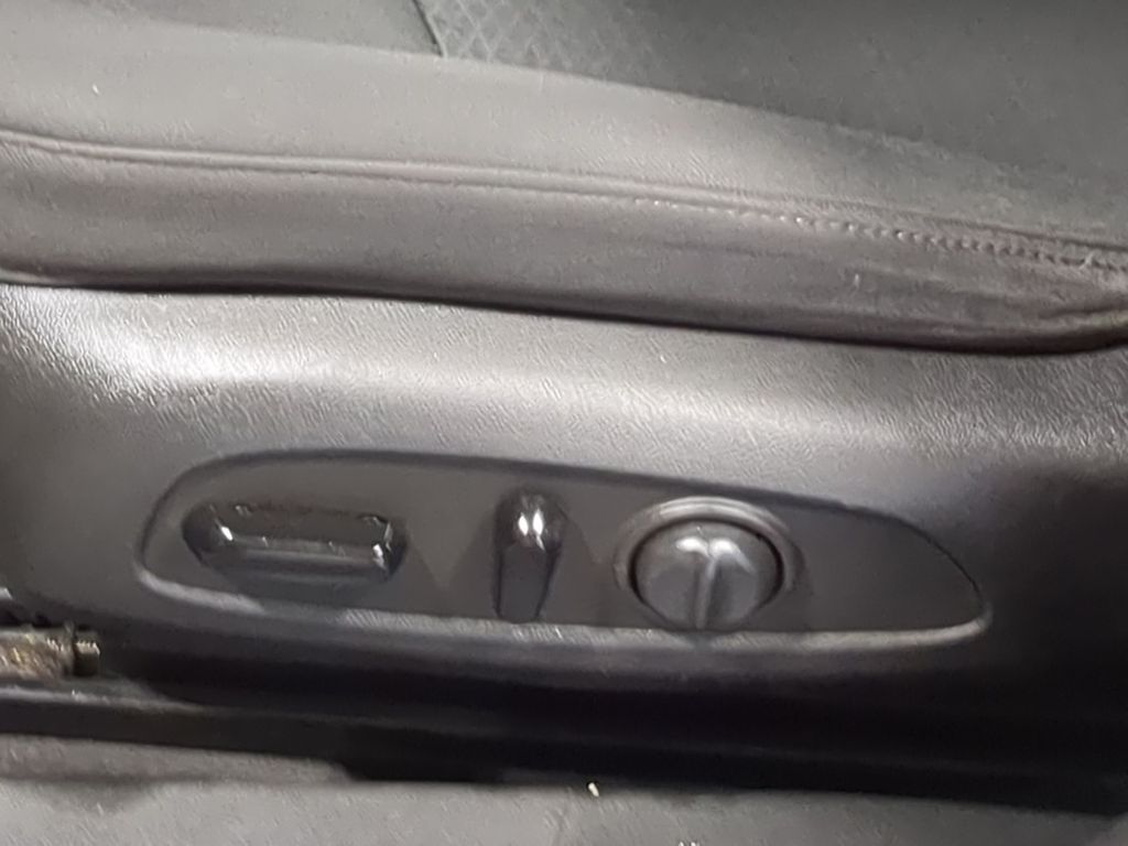 Thumbnail: 2016 Chevrolet Malibu - 26