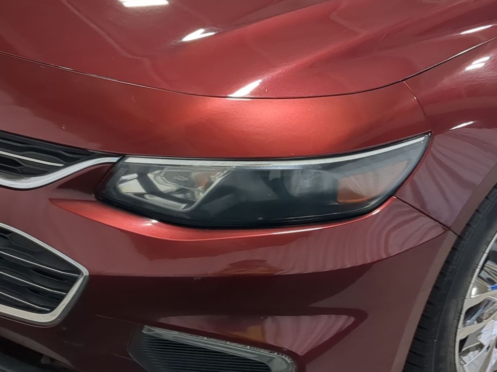 Thumbnail: 2016 Chevrolet Malibu - 24
