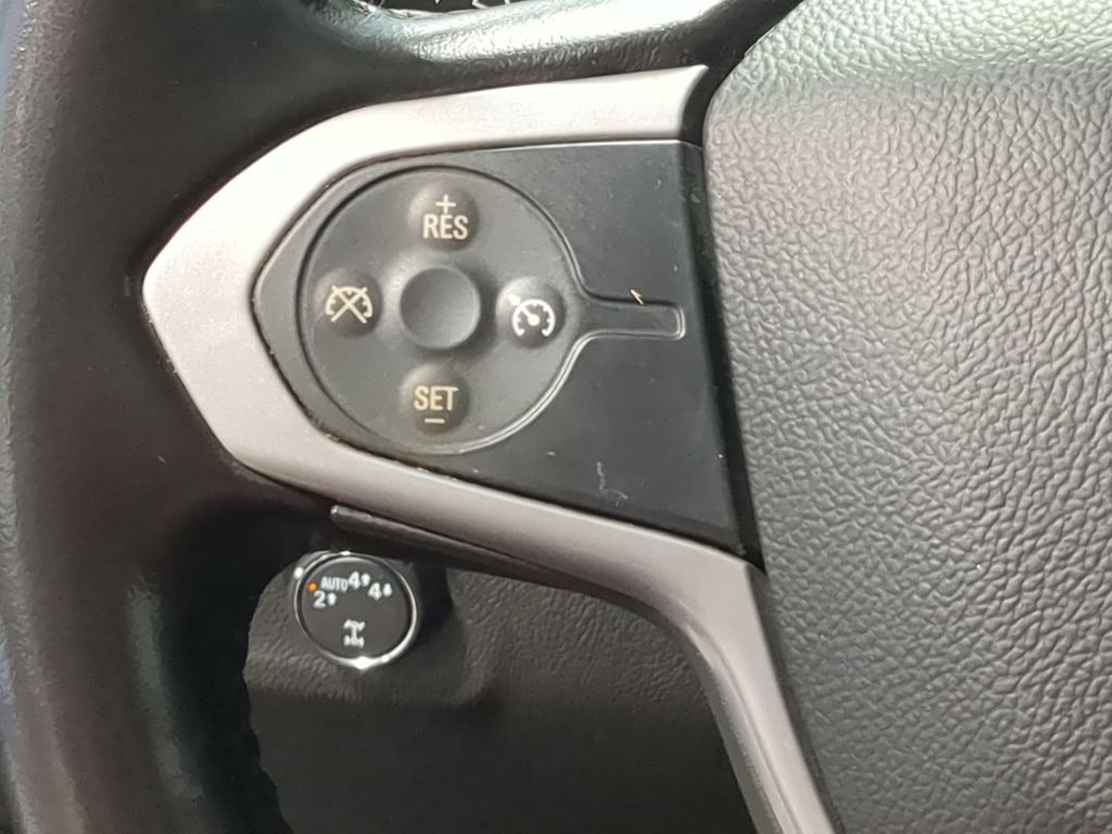 Thumbnail: 2018 Chevrolet Colorado - 28