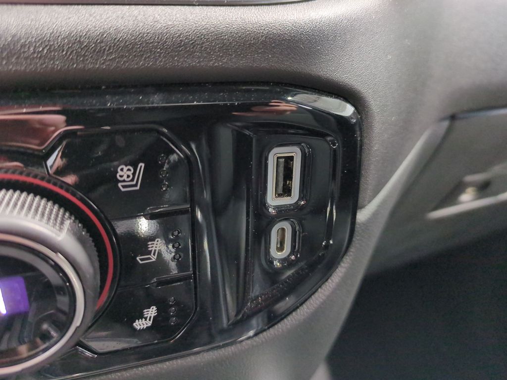 Thumbnail: 2022 Chevrolet Silverado 1500 - 31