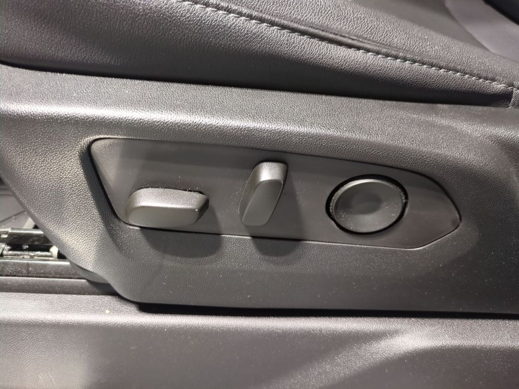 Thumbnail: 2022 Chevrolet Silverado 1500 - 24