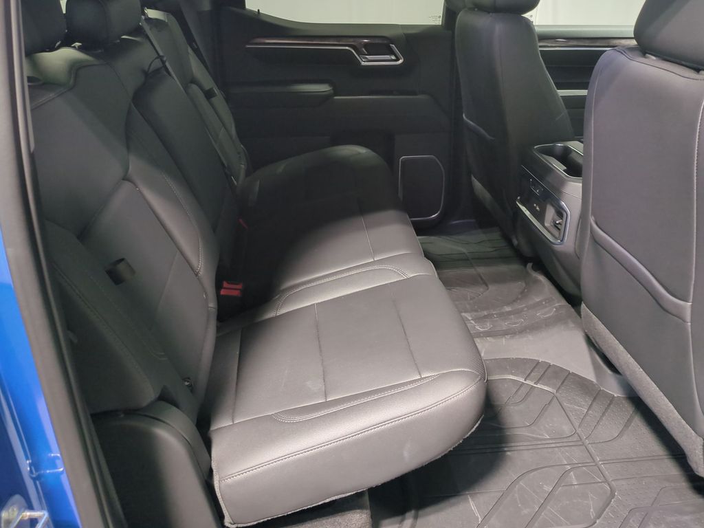 Thumbnail: 2022 Chevrolet Silverado 1500 - 26