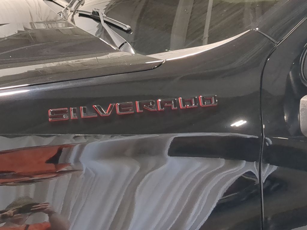 Thumbnail: 2021 Chevrolet Silverado 1500 - 23