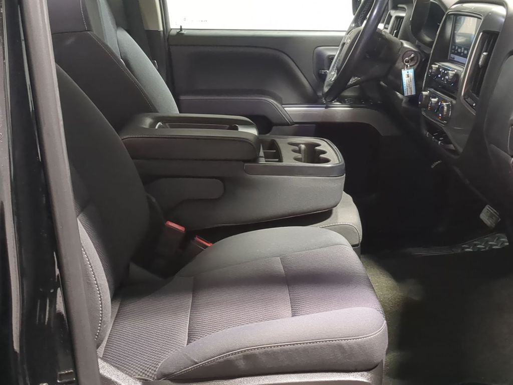 Thumbnail: 2018 Chevrolet Silverado 1500 - 11