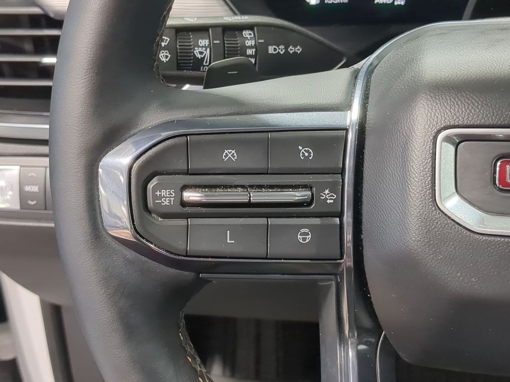 Thumbnail: 2024 GMC Acadia - 28