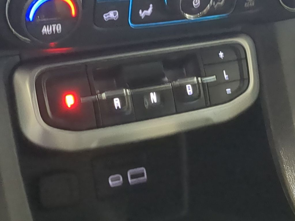 Thumbnail: 2020 GMC Acadia - 35