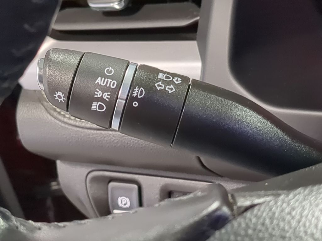 Thumbnail: 2020 GMC Acadia - 31