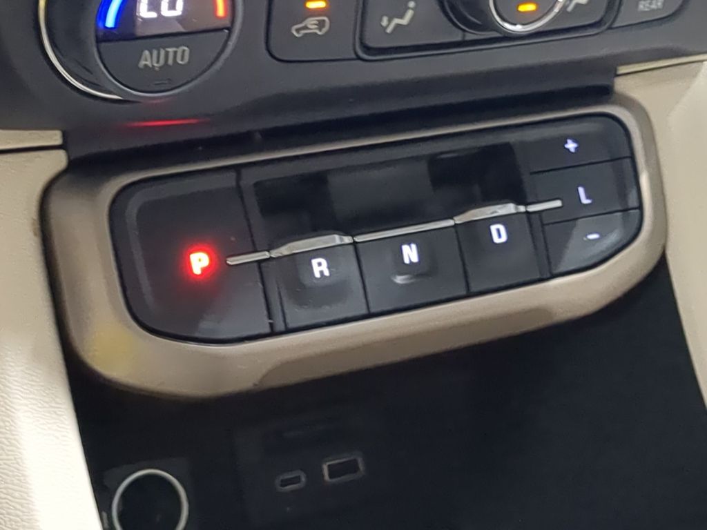 Thumbnail: 2023 GMC Acadia - 34