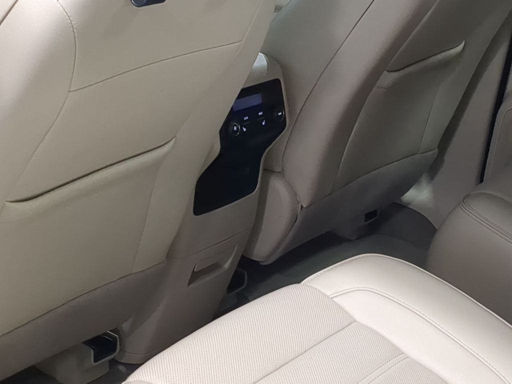 Thumbnail: 2023 GMC Acadia - 27