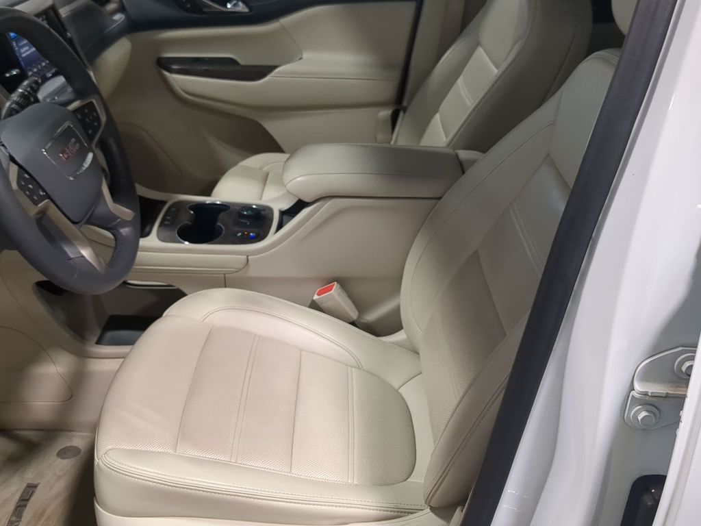 Thumbnail: 2023 GMC Acadia - 10