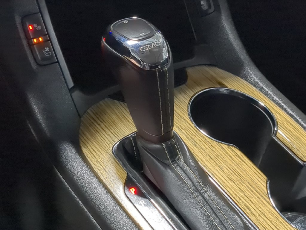 Thumbnail: 2018 GMC Acadia - 15