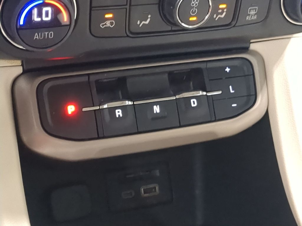 Thumbnail: 2023 GMC Acadia - 34