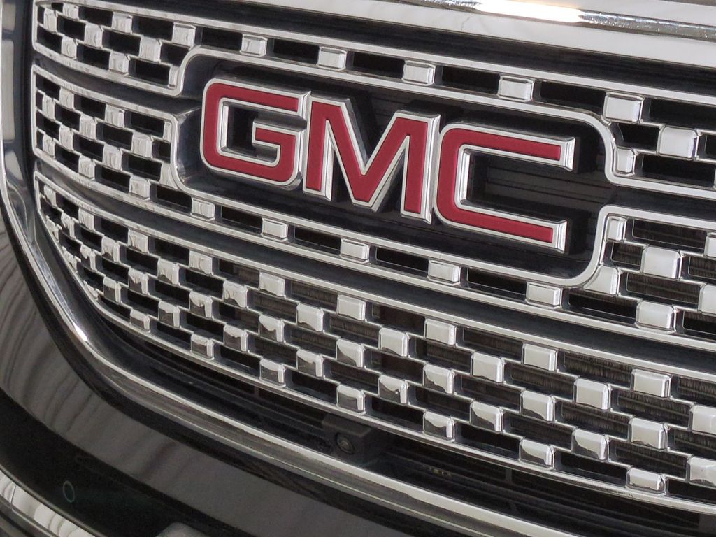 Thumbnail: 2017 GMC Acadia - 6