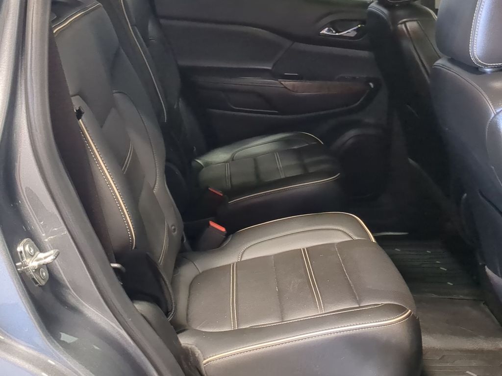 Thumbnail: 2021 GMC Acadia - 26