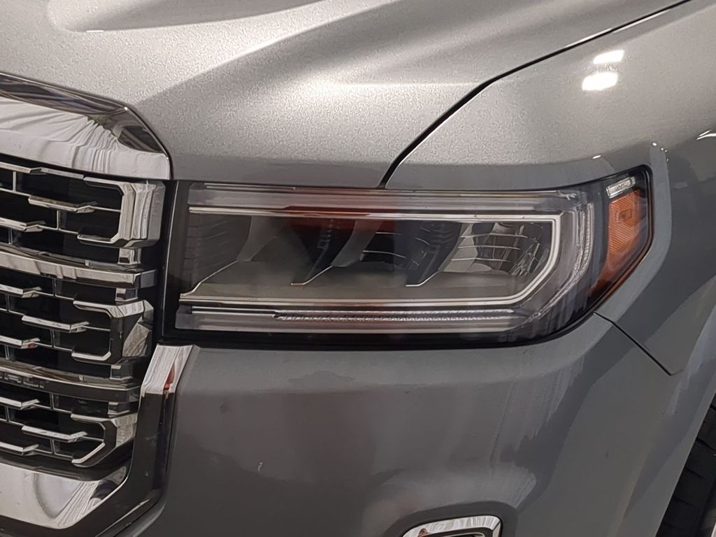 Thumbnail: 2023 GMC Acadia - 23