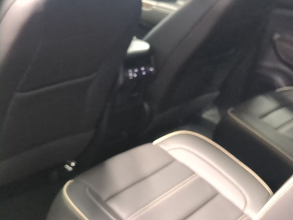 Thumbnail: 2023 GMC Acadia - 25