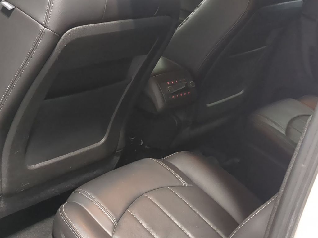 Thumbnail: 2016 GMC Acadia - 27