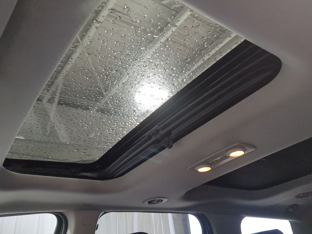Thumbnail: 2016 GMC Acadia - 28