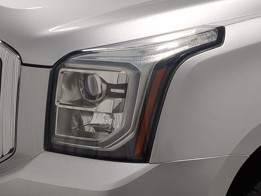 Thumbnail: 2016 GMC Yukon - 24