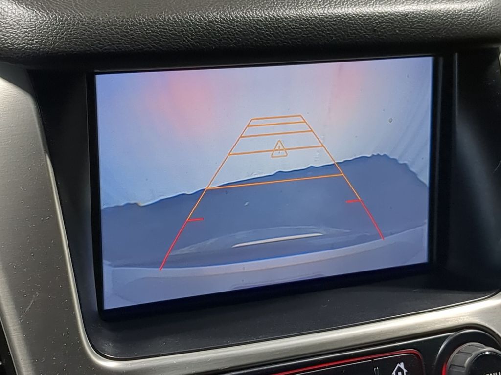 Thumbnail: 2016 GMC Yukon - 32