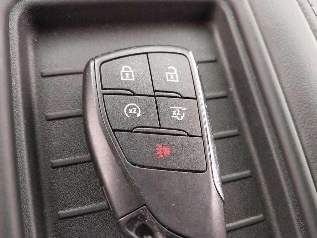 2022 GMC Yukon SLE 34