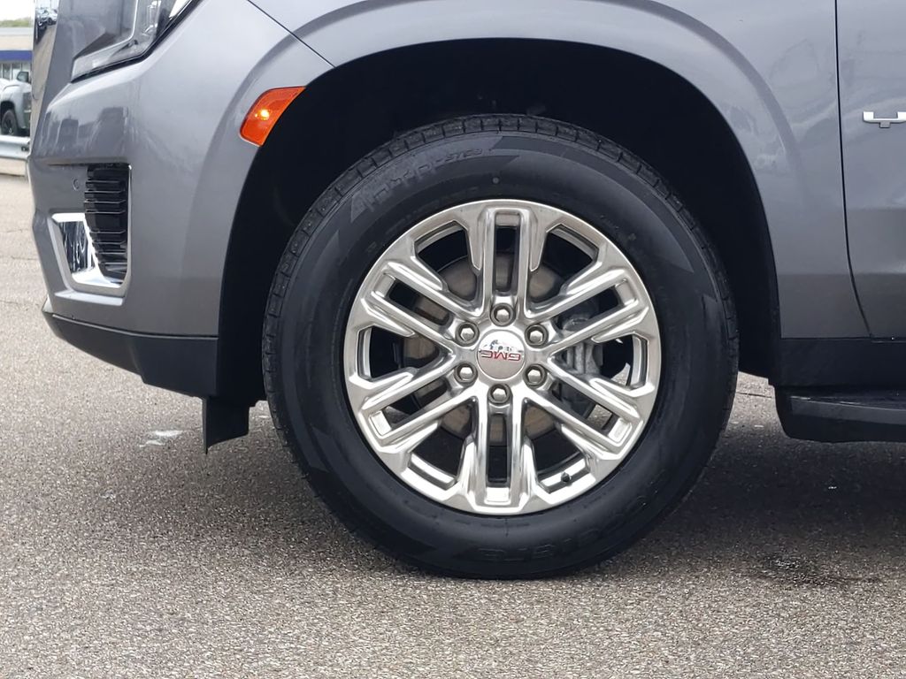 2022 GMC Yukon SLE 8