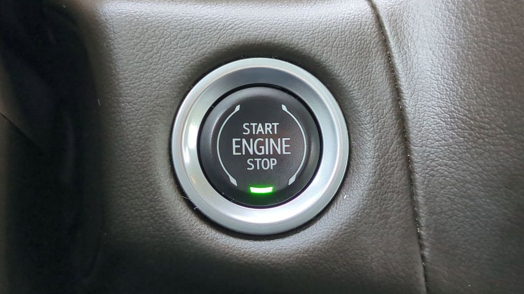 Thumbnail: 2022 GMC Yukon - 28